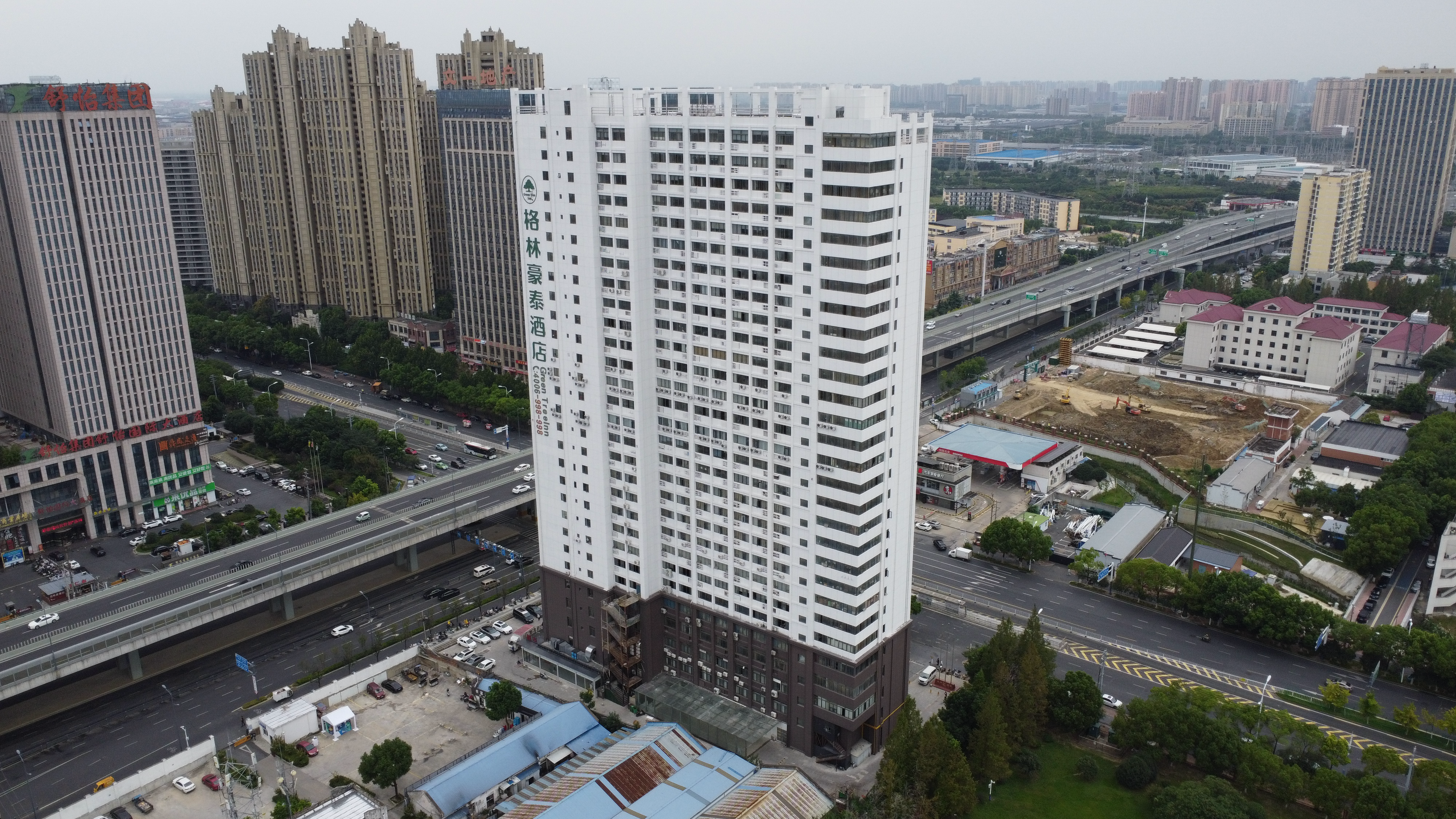 为什么安徽越来越多企业选择掌门做外墙翻新？